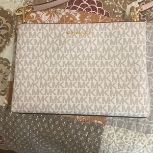 MK Purse